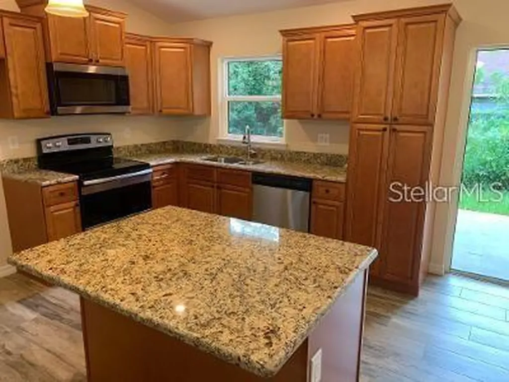 1295 12th Street Orange City FL 32763