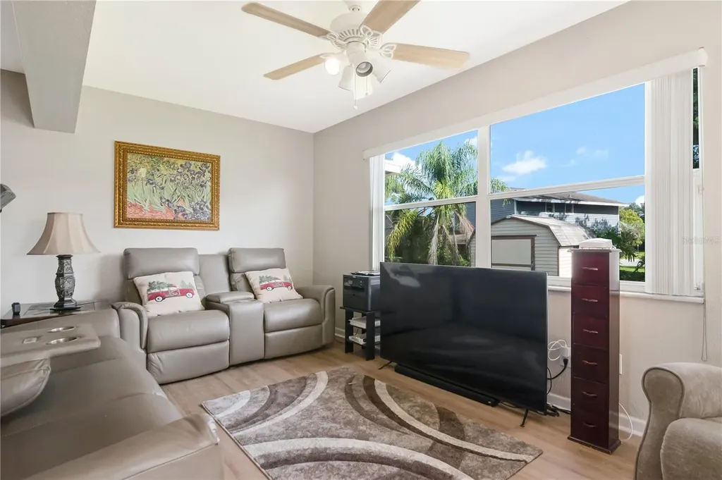 1208 Lady Guinevere Drive Valrico FL 33594