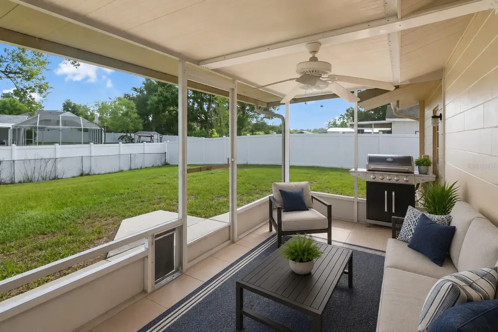 1208 Lady Guinevere Drive Valrico FL 33594