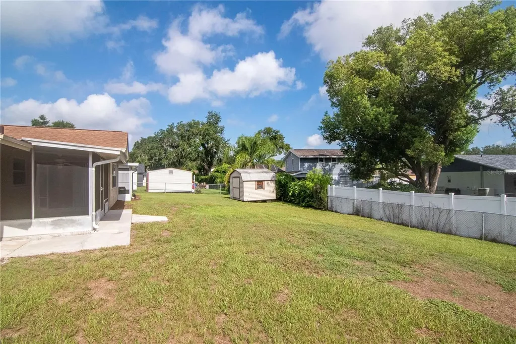 1208 Lady Guinevere Drive Valrico FL 33594