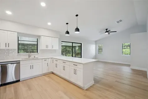 10212 Forget Me Not Court Orlando FL 32825