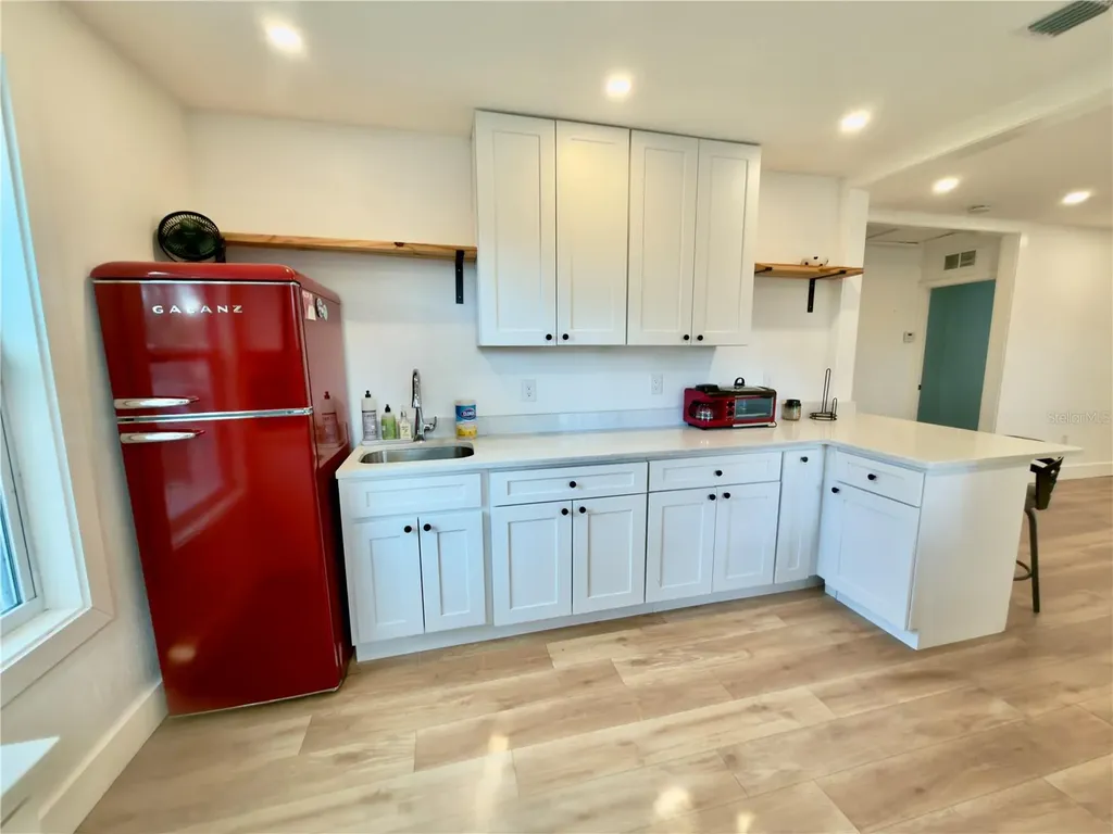 2238 Quincy Street S St Petersburg FL 33711