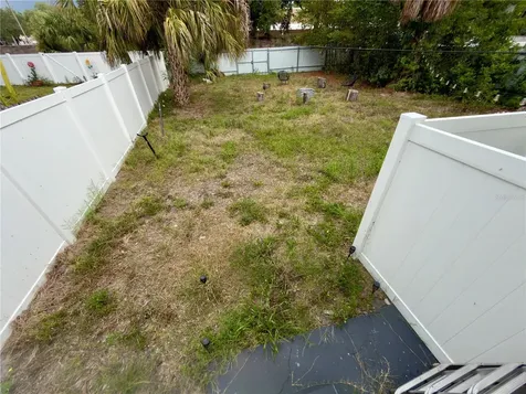 2238 Quincy Street S St Petersburg FL 33711