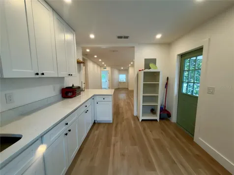 2238 Quincy Street S St Petersburg FL 33711