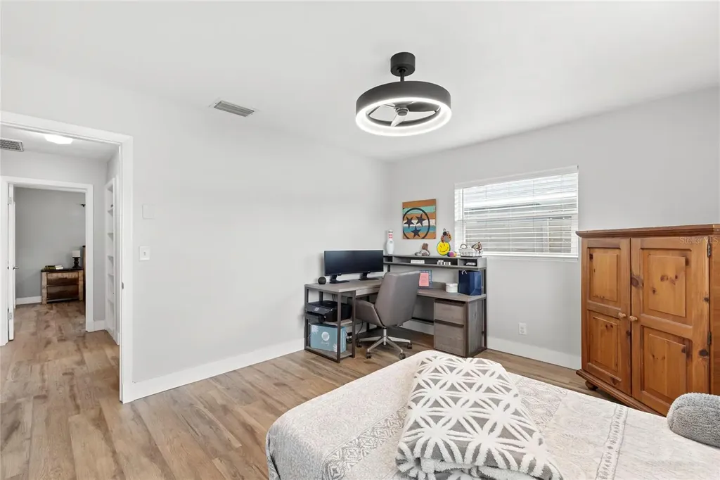 805 Wellington Drive Clearwater FL 33764