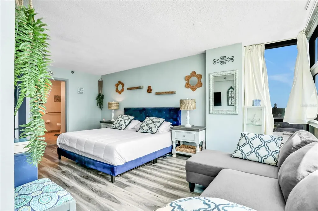 1909 S Atlantic Avenue Daytona Beach FL 32118