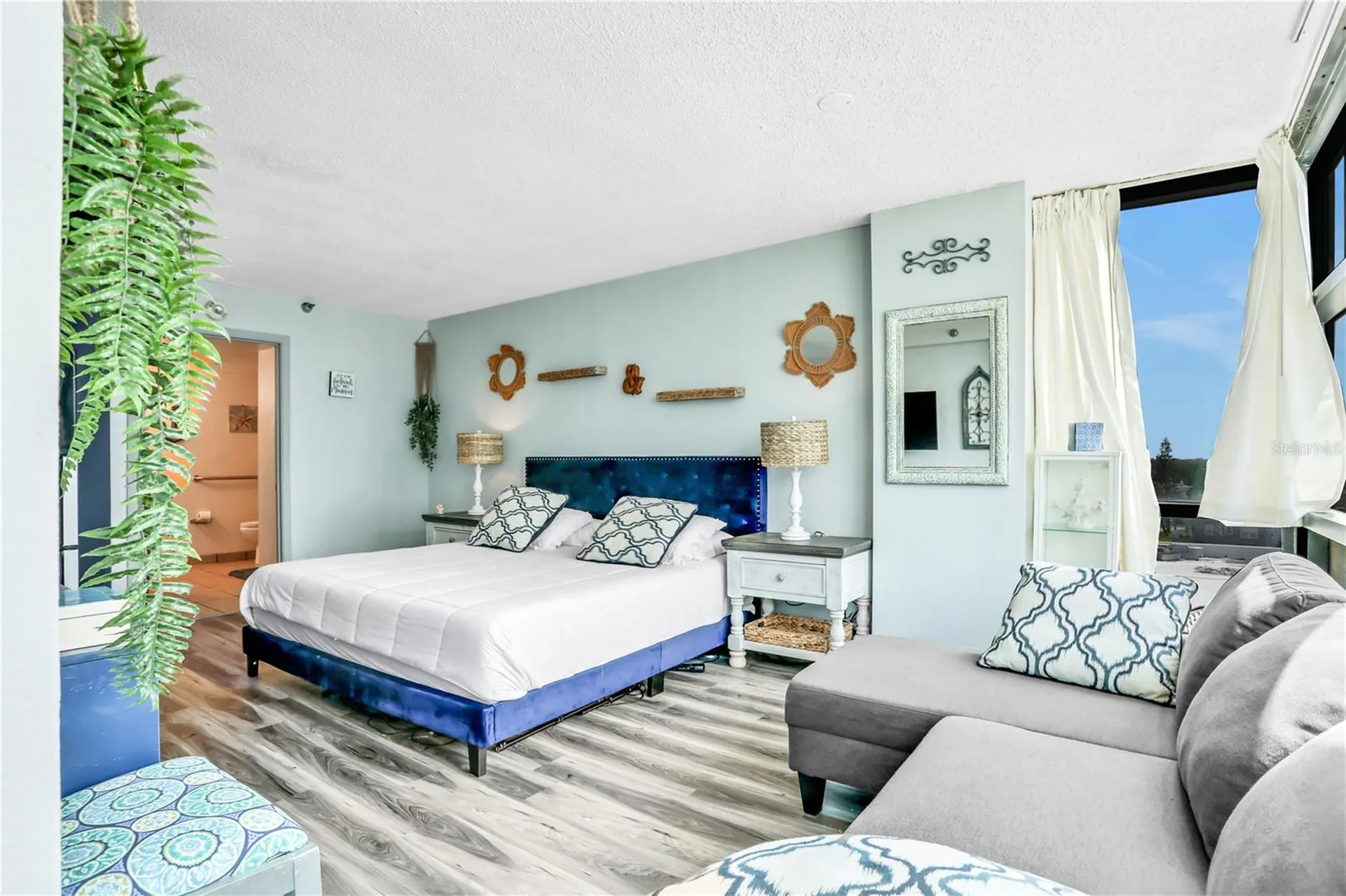 1909 S Atlantic Avenue Daytona Beach FL 32118