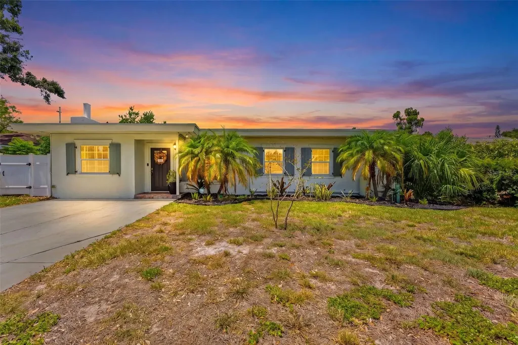 3905 W Pearl Avenue Tampa FL 33611