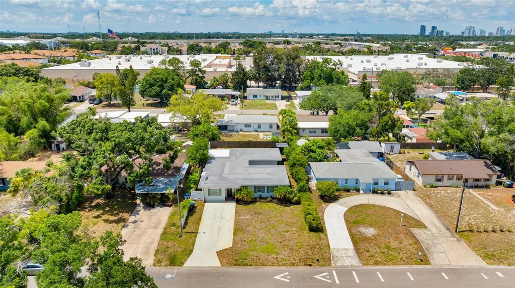 3905 W Pearl Avenue Tampa FL 33611