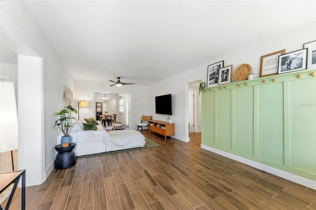 3905 W Pearl Avenue Tampa FL 33611