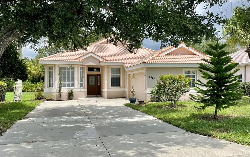 6813 Winslow Street Sarasota FL 34243