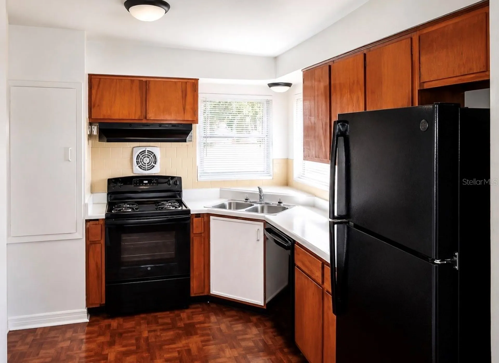 446 New York Avenue Dunedin FL 34698