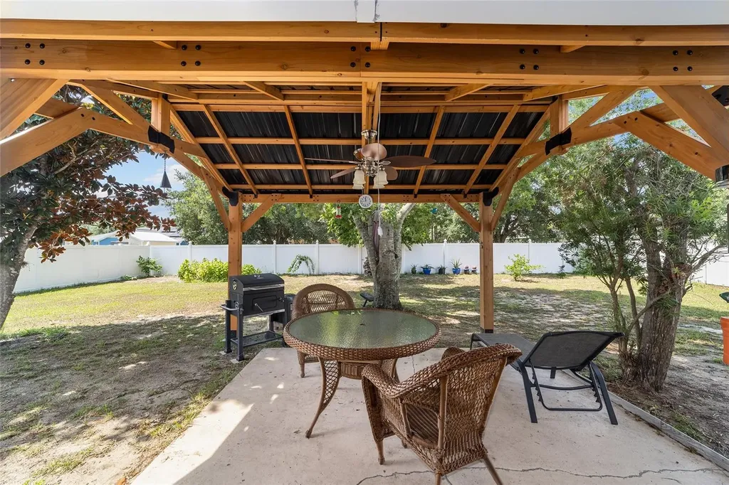 6880 SE 103rd Place Belleview FL 34420