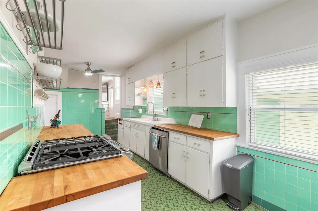445 Seaview Avenue Daytona Beach FL 32118