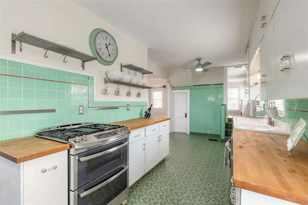 445 Seaview Avenue Daytona Beach FL 32118