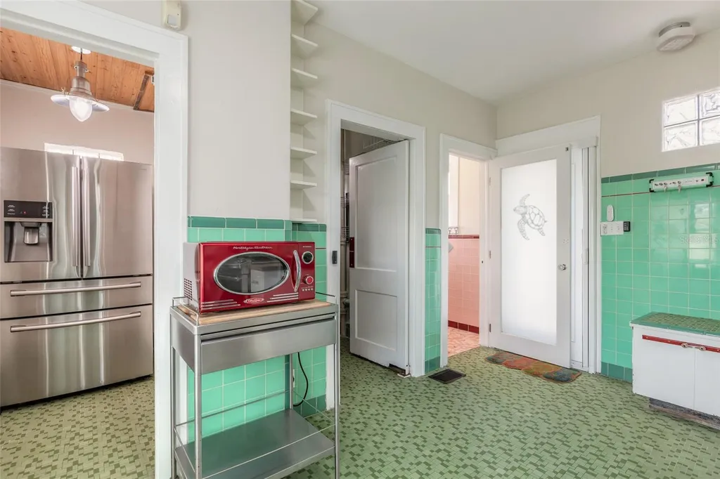 445 Seaview Avenue Daytona Beach FL 32118