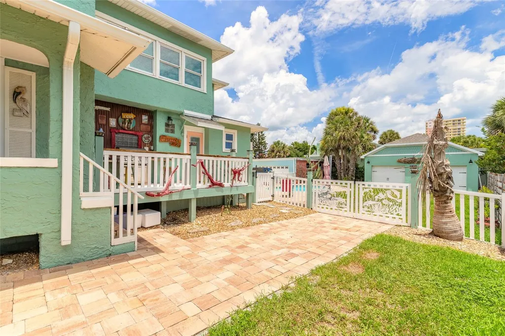 445 Seaview Avenue Daytona Beach FL 32118