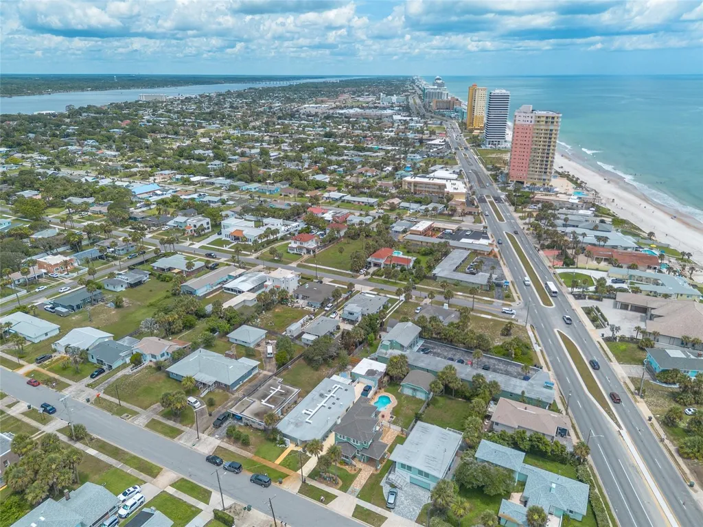 445 Seaview Avenue Daytona Beach FL 32118