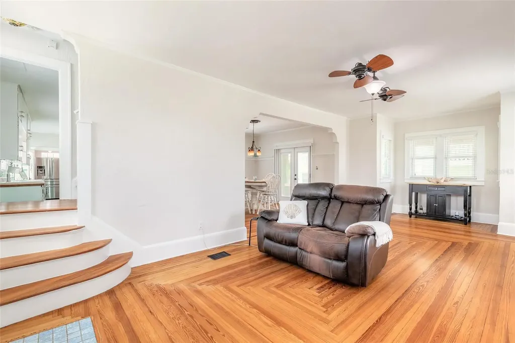 445 Seaview Avenue Daytona Beach FL 32118