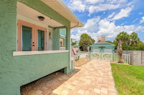 445 Seaview Avenue Daytona Beach FL 32118
