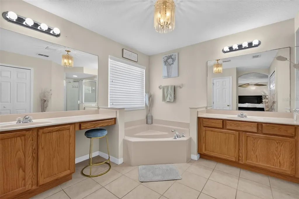 1766 Oak Grove Chase Drive Orlando FL 32820