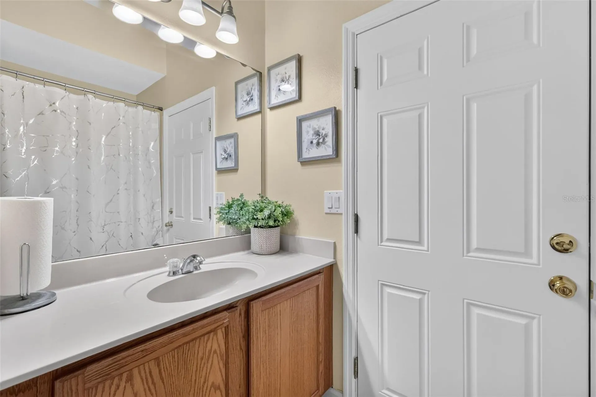 1766 Oak Grove Chase Drive Orlando FL 32820