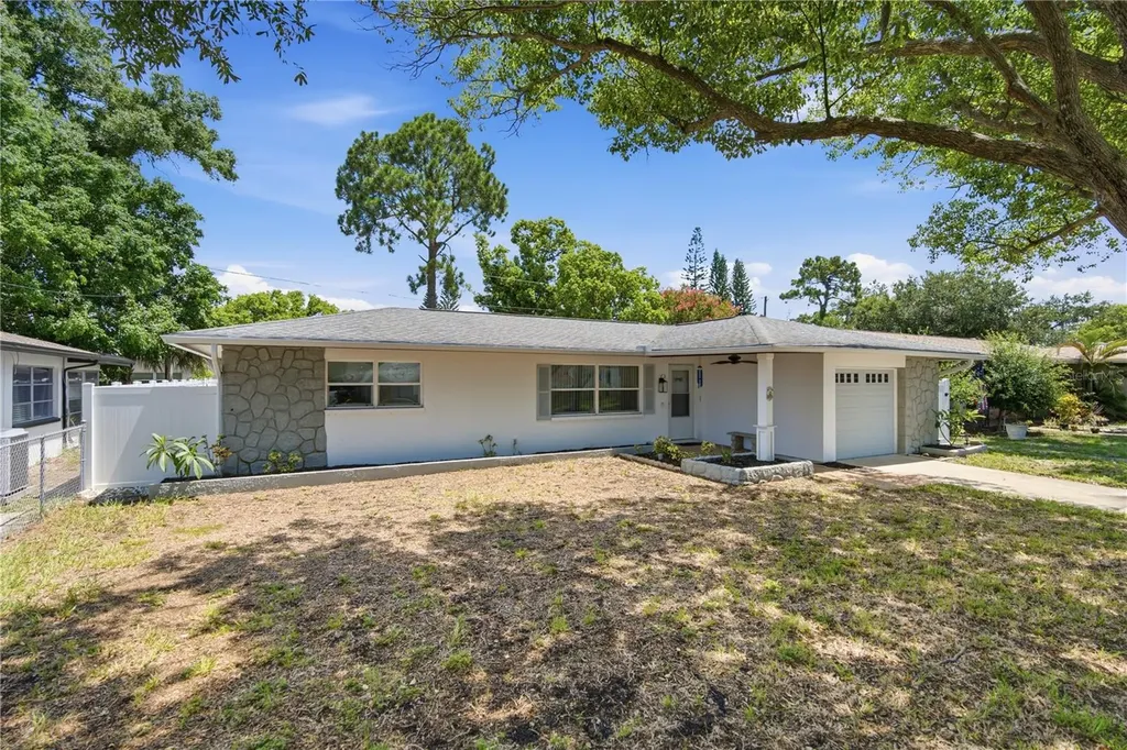 2190 Scotland Drive Clearwater FL 33763