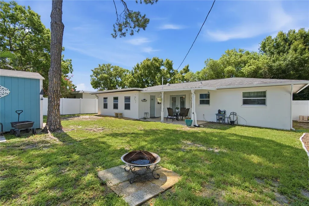 2190 Scotland Drive Clearwater FL 33763