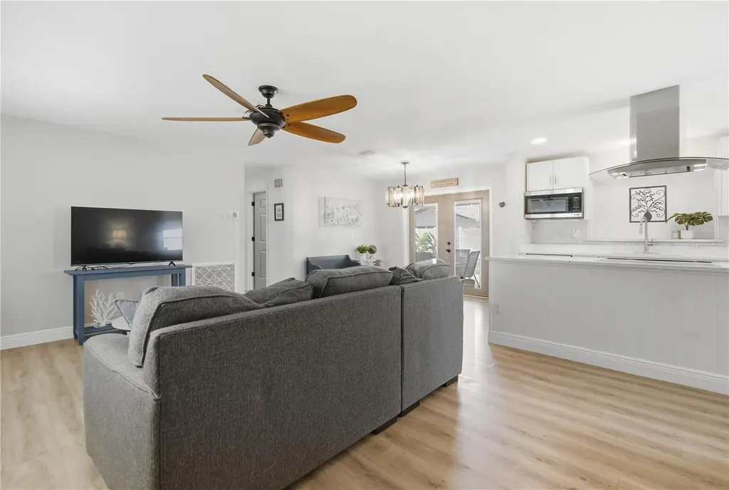 2190 Scotland Drive Clearwater FL 33763