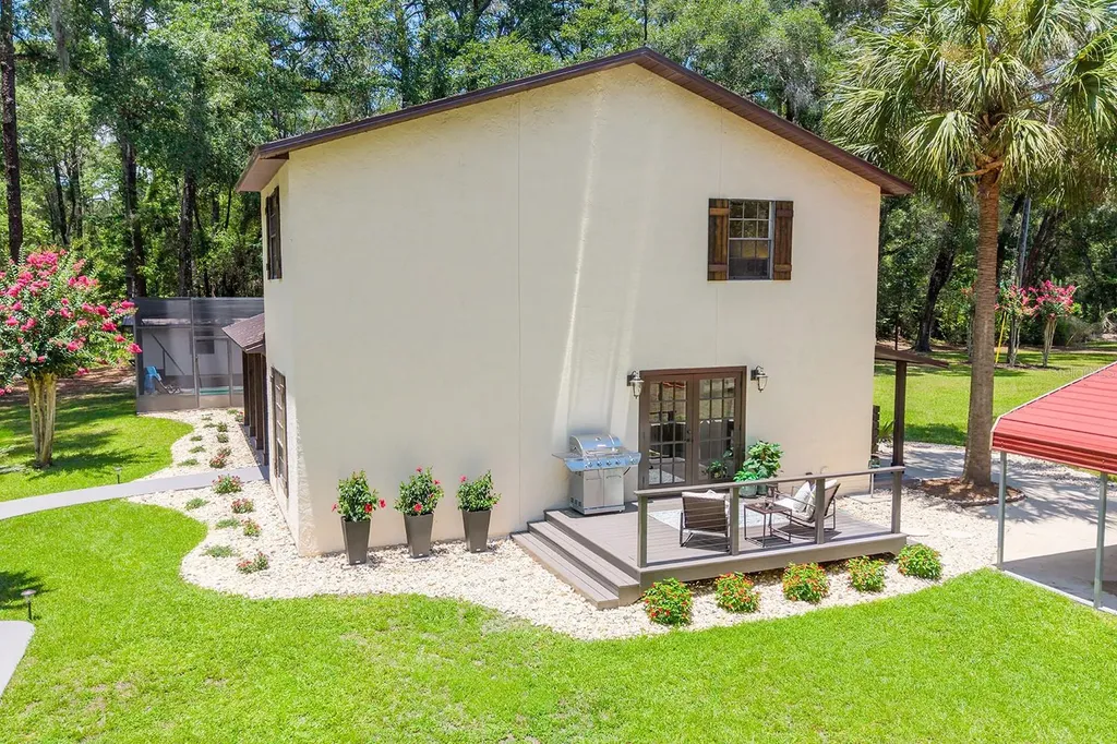 22110 SW 15th Avenue Newberry FL 32669