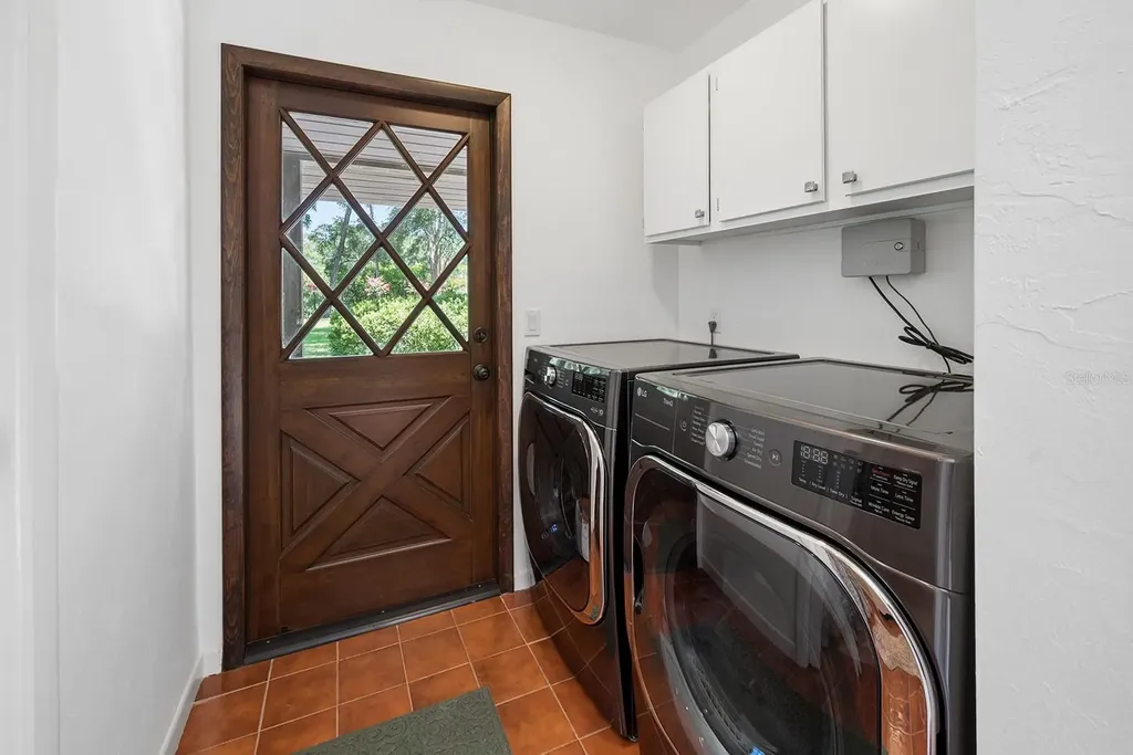 22110 SW 15th Avenue Newberry FL 32669