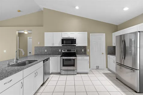 148 Country Lakes Circle Groveland FL 34736