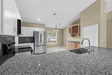 148 Country Lakes Circle Groveland FL 34736