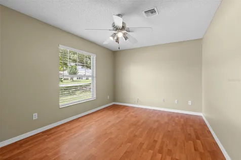 148 Country Lakes Circle Groveland FL 34736