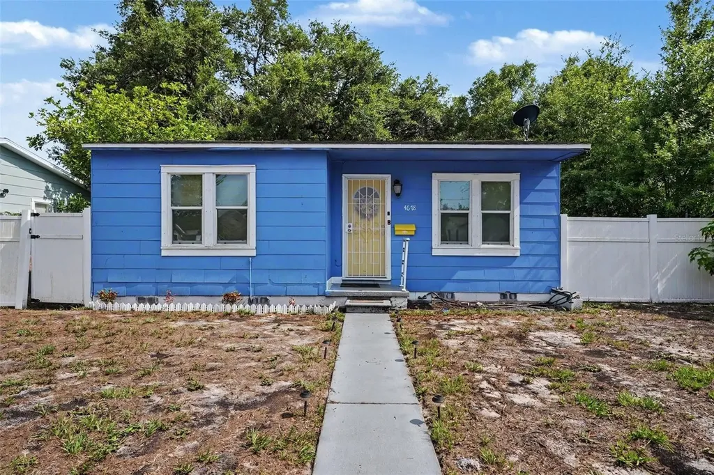 4678 13th Ave S St Petersburg FL 33711