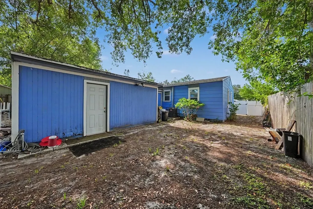 4678 13th Ave S St Petersburg FL 33711