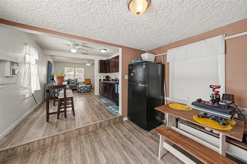 4678 13th Ave S St Petersburg FL 33711