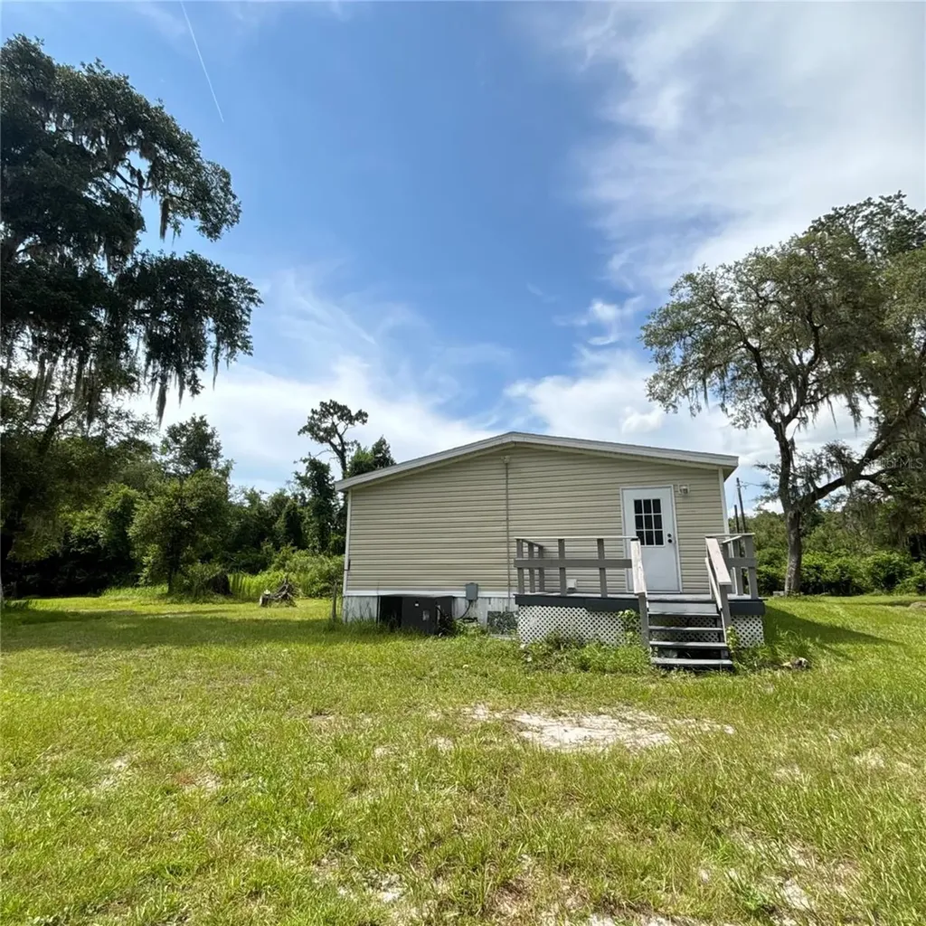 Webster FL 33597