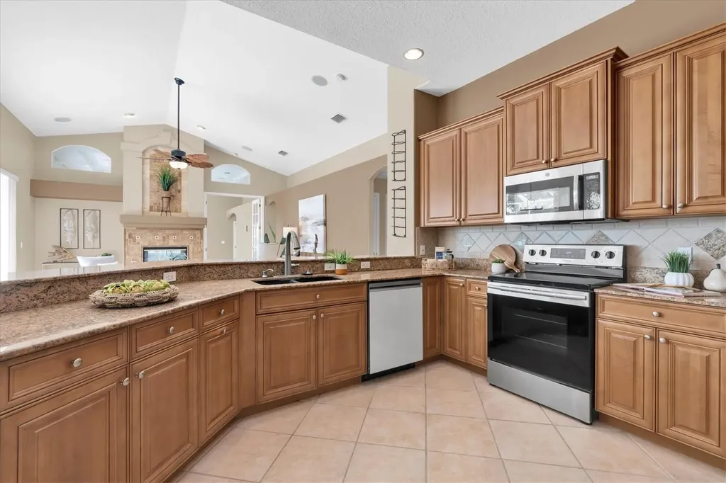 4270 Cove Drive Palm Harbor FL 34685