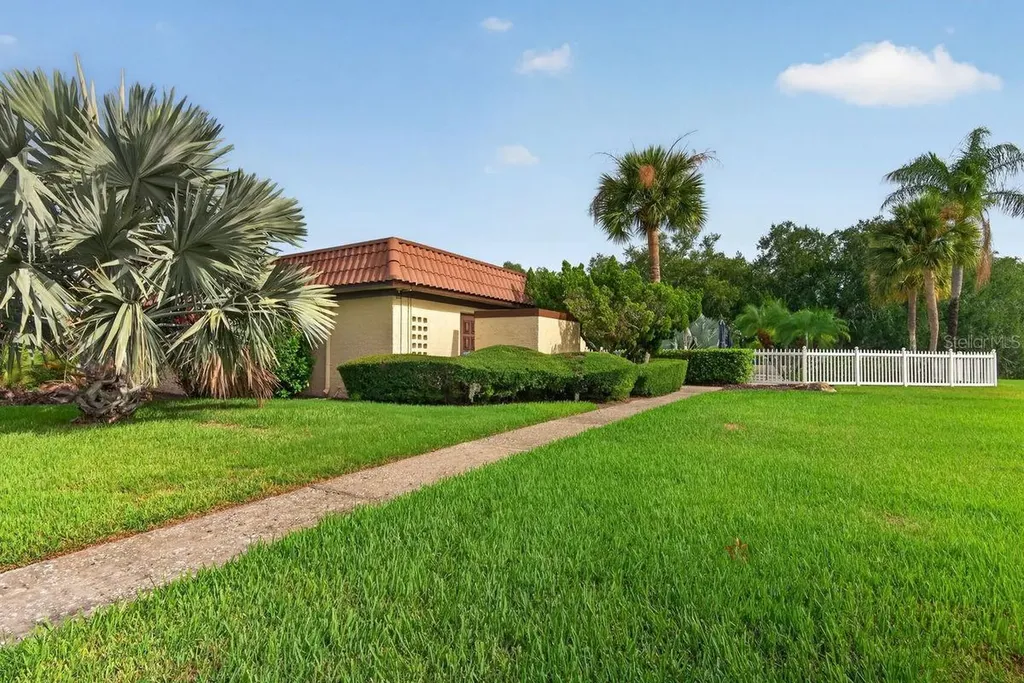 1701 Pinehurst Road Dunedin FL 34698