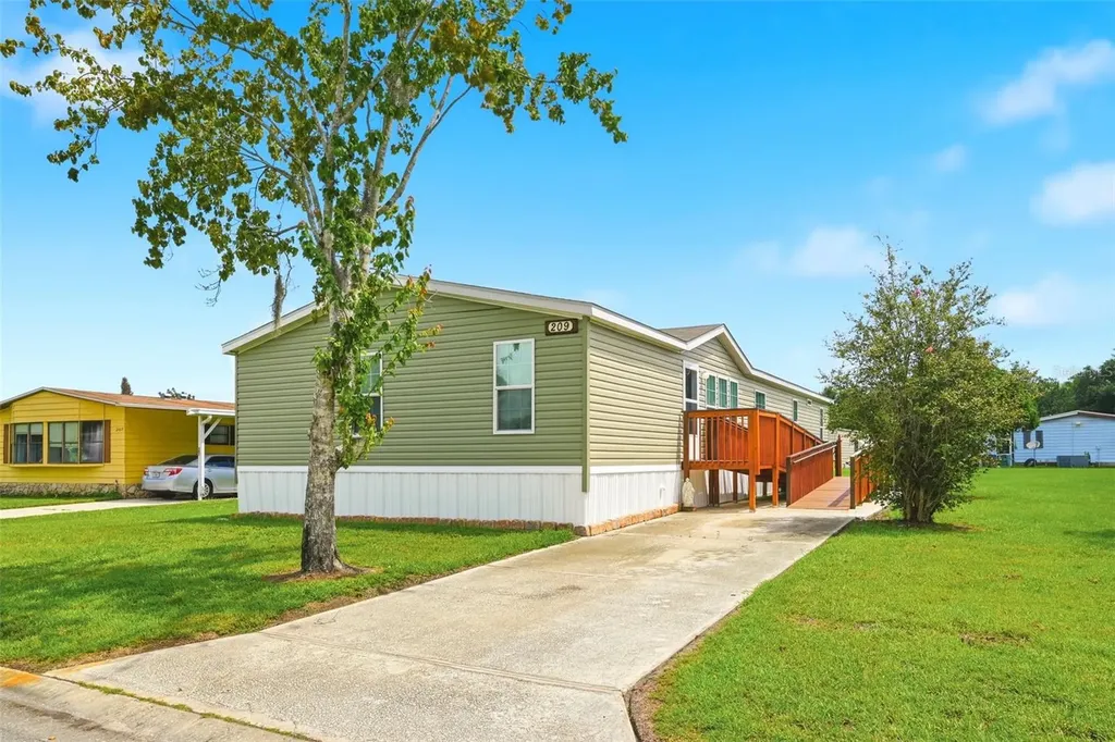 209 Ellsworth Drive Kissimmee FL 34758