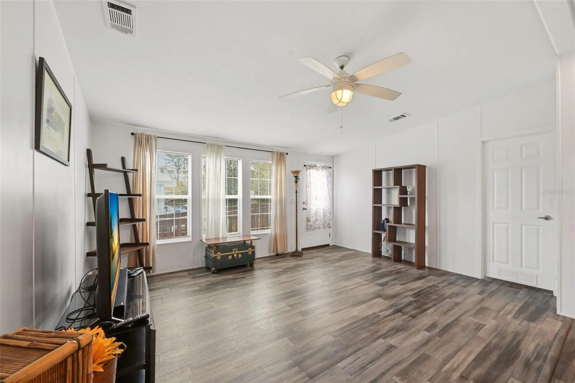 209 Ellsworth Drive Kissimmee FL 34758