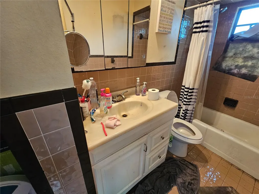 4153 Lancaster Drive Sarasota FL 34241