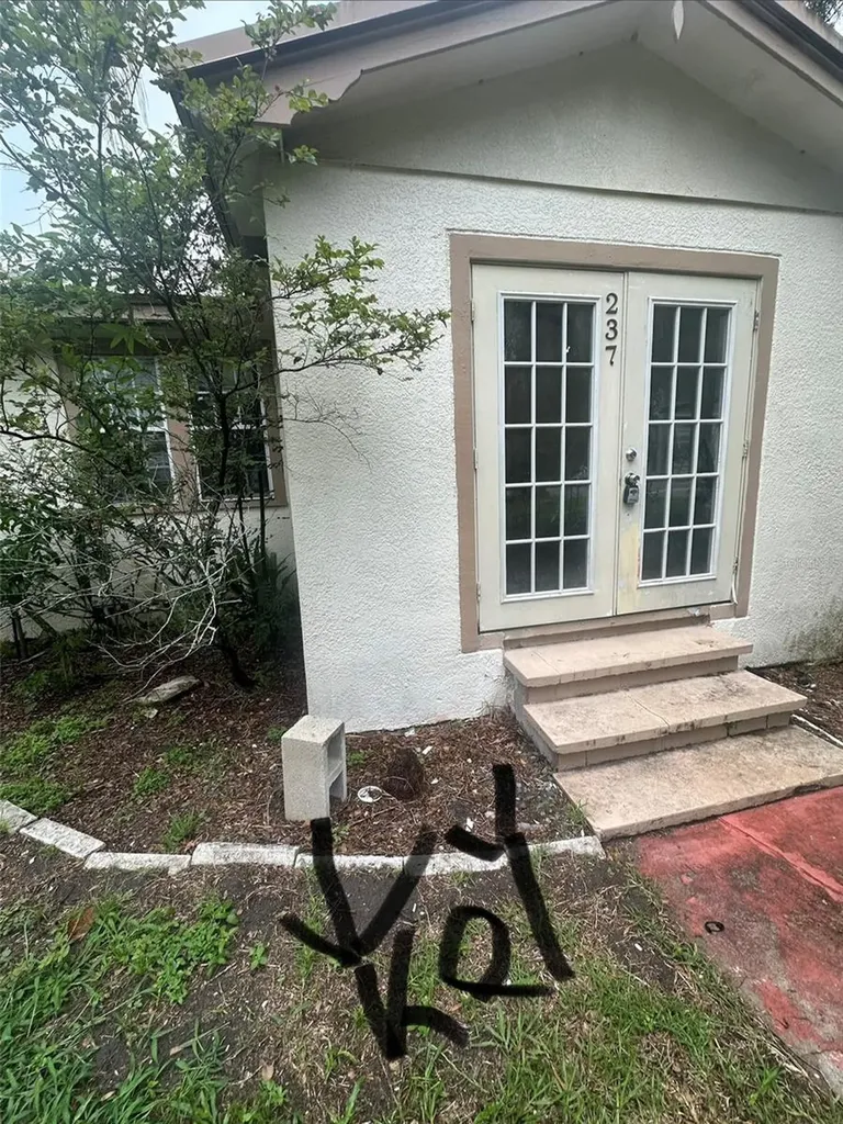 237 Broad Street Masaryktown FL 34604