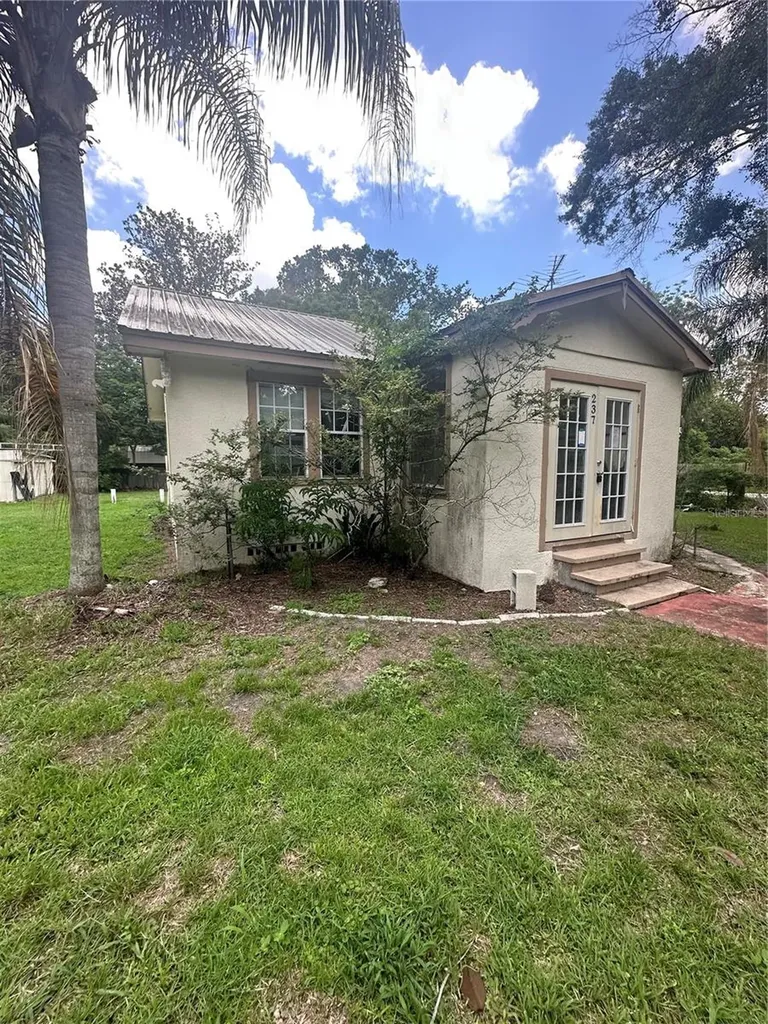 237 Broad Street Masaryktown FL 34604