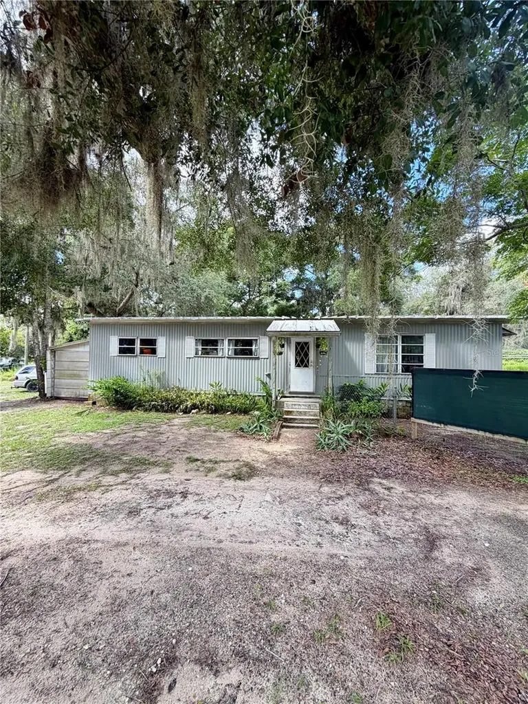 13030 NE 249 Court Fort Mc Coy FL 32134