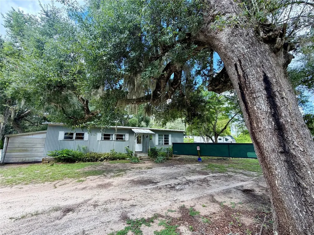 13030 NE 249 Court Fort Mc Coy FL 32134