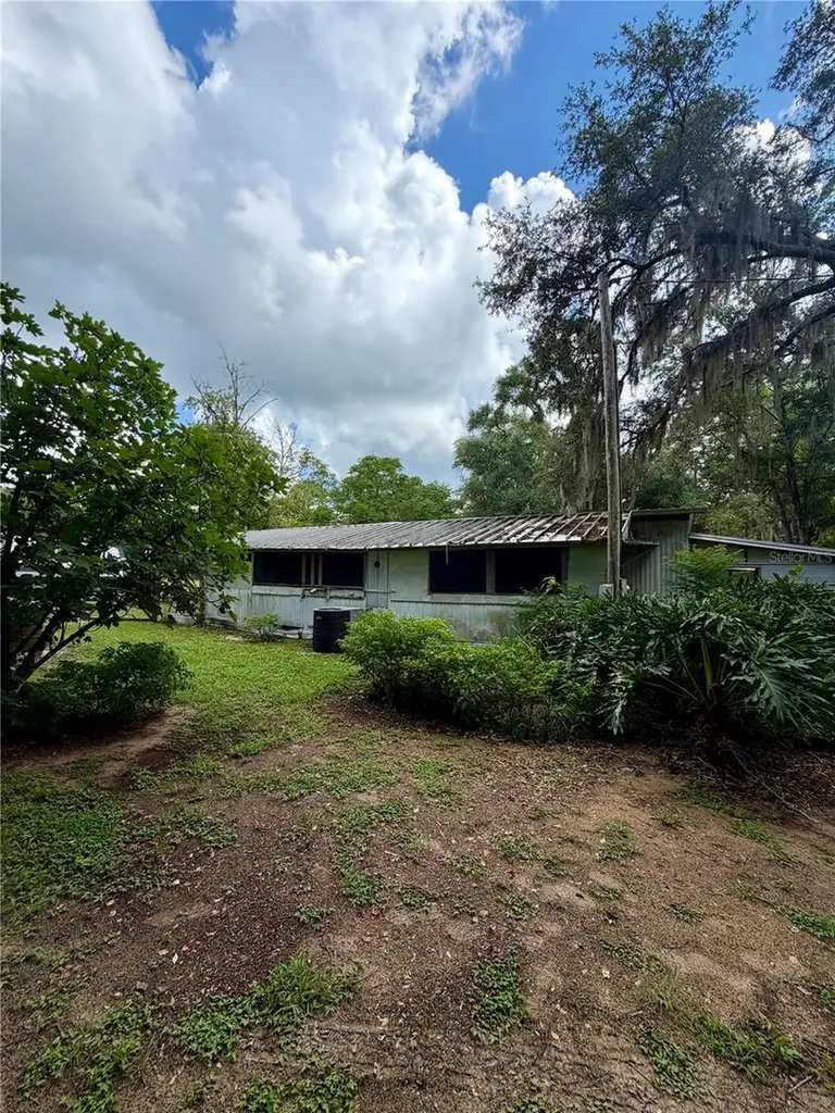 13030 NE 249 Court Fort Mc Coy FL 32134