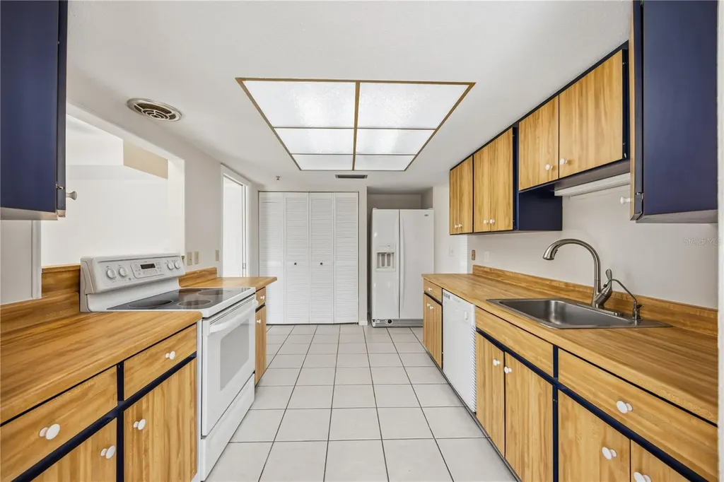 849 Senda Plata Venice FL 34293