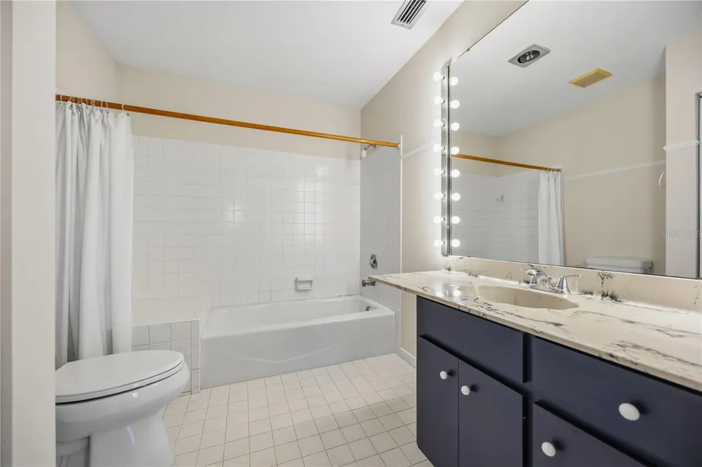 849 Senda Plata Venice FL 34293